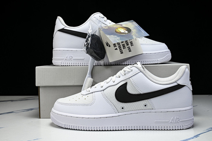 IR0952-100 AIR FORCE 1 07 LOW CASUAL SNEAKERS WHITE/BLACK/WHITE