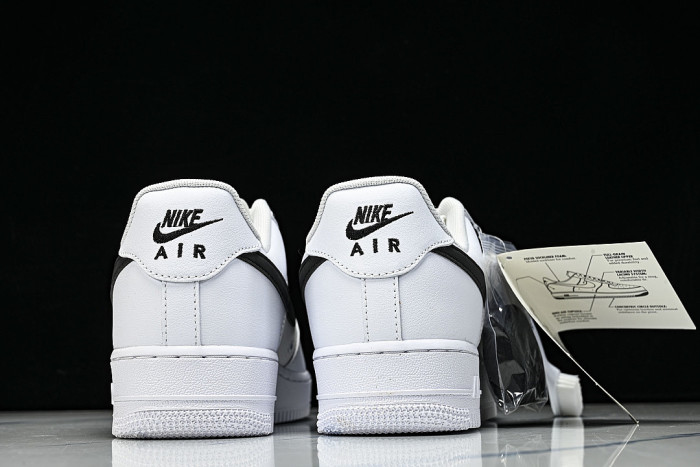 IR0952-100 AIR FORCE 1 07 LOW CASUAL SNEAKERS WHITE/BLACK/WHITE