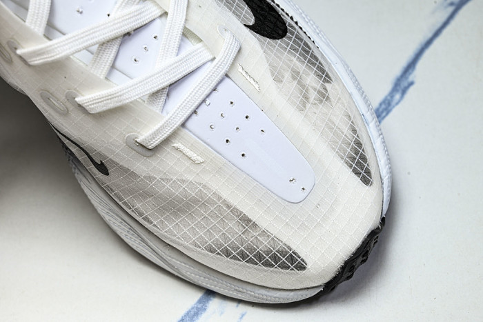 HM9697-100 AVA X SUMMIT WHITE/WHITE/BLACK/BLACK