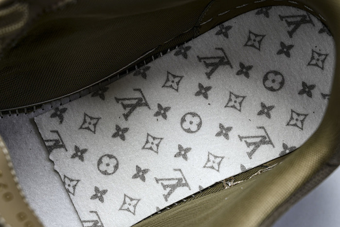 TRAINER SUEDE COWHIDE IS CASUAL AND FASHIONABLE ARMY GREEN/DARK GREEN