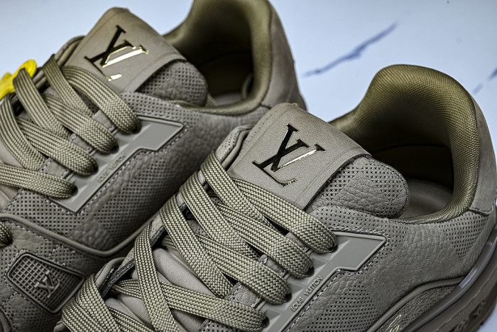 TRAINER SUEDE COWHIDE IS CASUAL AND FASHIONABLE ARMY GREEN/DARK GREEN