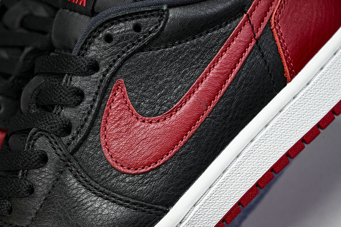 IW6276-001 JORDAN 1 RETRO LOW OG BLACK/BLACK/VARSITY RED/SUMMIT WHITE