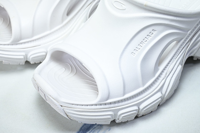 W6XLM 9000 BALENCIAGA 6XL SLIDE CASUAL SLIPPERS WHITE/PURE WHITE