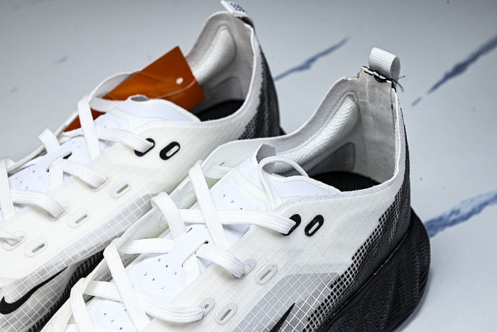 HM9697-100 AVA X SUMMIT WHITE/WHITE/BLACK/BLACK