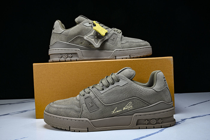 TRAINER SUEDE COWHIDE IS CASUAL AND FASHIONABLE ARMY GREEN/DARK GREEN