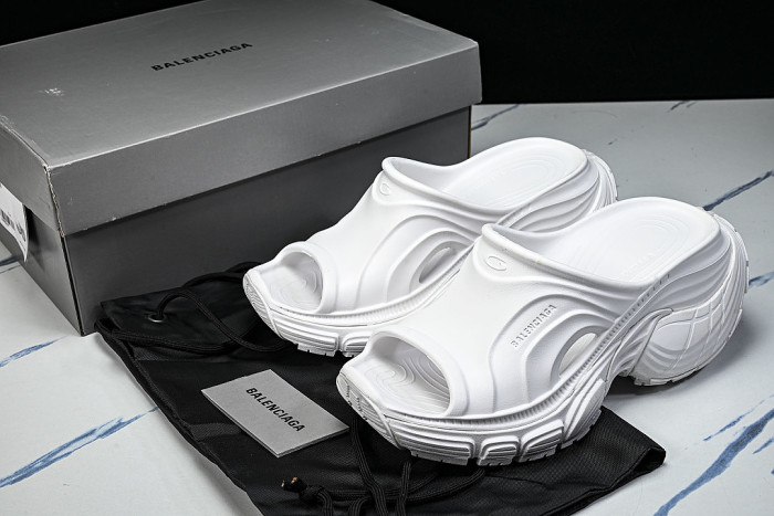 W6XLM 9000 BALENCIAGA 6XL SLIDE CASUAL SLIPPERS WHITE/PURE WHITE