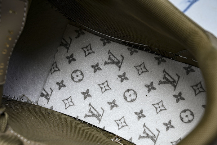 TRAINER SUEDE COWHIDE IS CASUAL AND FASHIONABLE ARMY GREEN/DARK GREEN
