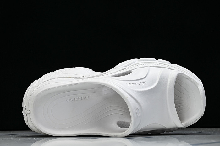 W6XLM 9000 BALENCIAGA 6XL SLIDE CASUAL SLIPPERS WHITE/PURE WHITE
