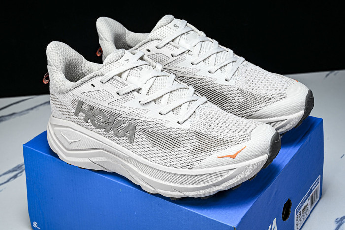 1168717-SPHL CHALLENGER 8 STUCCO/ASPHALT GREY