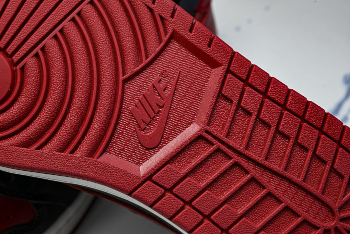 IW6276-001 JORDAN 1 RETRO LOW OG BLACK/BLACK/VARSITY RED/SUMMIT WHITE