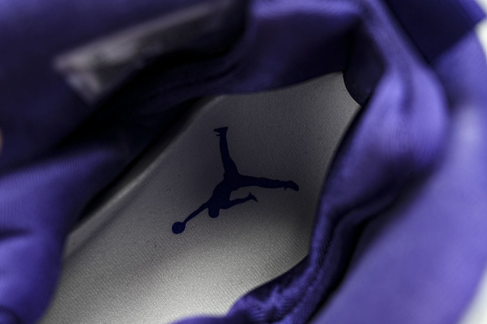 305381-107 AIR JORDAN 8 RETRO CHAMPAGNE SPORTS BASKETBALL SHOES WHITE/PURPLE/YELLOW