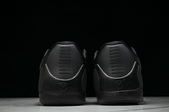 IH5095-002 KOBE 9 ELITE LOW EM PROTRO TB BLACK/BLACK/BLACK