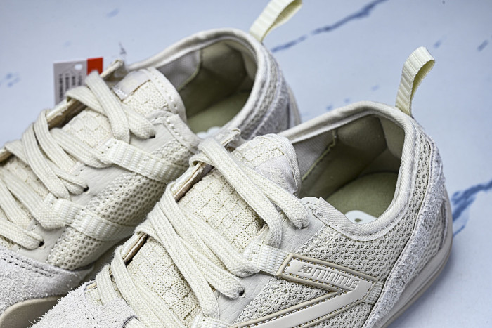 MT10O7IX MINIMUS 10 LOW-TOP SPORTS CASUAL SHOES BEIGE/BEIGE/BEIGE