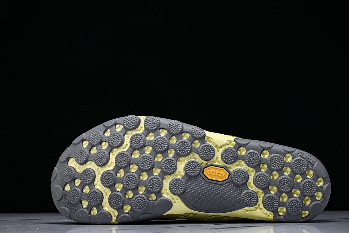 MT10OMB MINIMUS 10 LOW-TOP SPORTS CASUAL SHOES YELLOW/SILVER/GREY