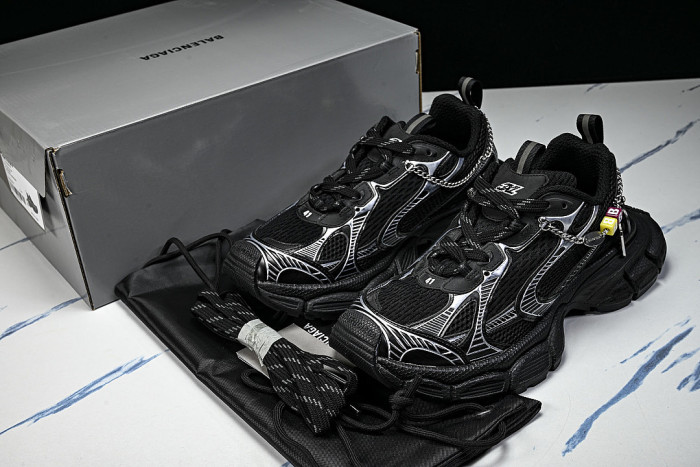 W3XCN1000 3XL CHARMS MEN FASHIONABLE RUNNING SHOES BLACK/SILVER/BLACK