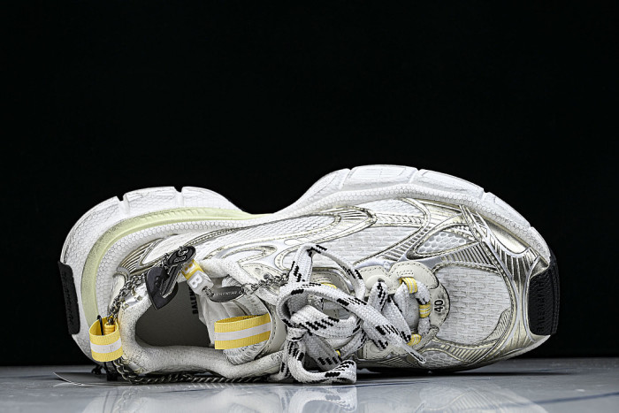 W3XCN 9711 3XL CHARMS MEN FASHIONABLE RUNNING SHOES WHITE/SILVER/YELLOW