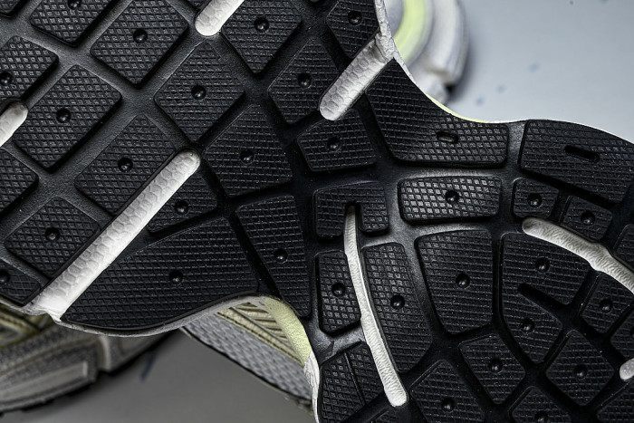 W3XCN9711 3XL CHARMS MEN FASHIONABLE RUNNING SHOES GREY/WHITE/YELLOW