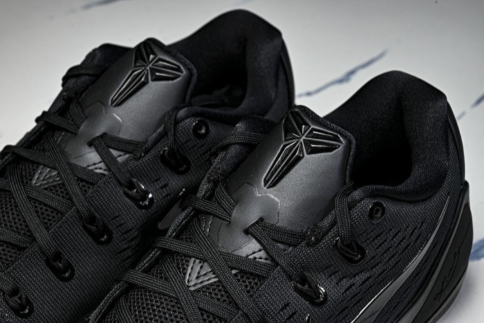 IH5095-002 KOBE 9 ELITE LOW EM PROTRO TB BLACK/BLACK/BLACK