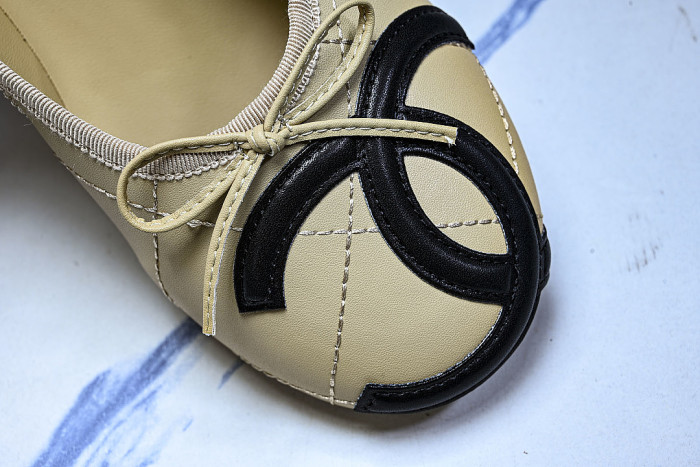 FLAT BALLET SHOES BEIGE/BLACK/BEIGE