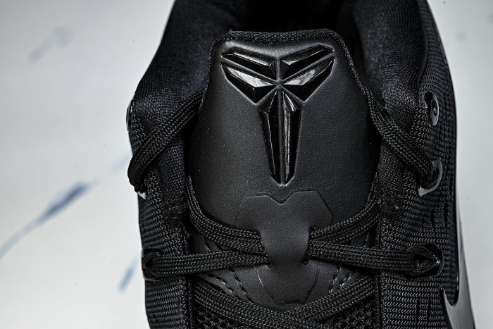 IH5095-002 KOBE 9 ELITE LOW EM PROTRO TB BLACK/BLACK/BLACK