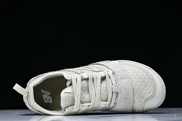 MT10O7IX MINIMUS 10 LOW-TOP SPORTS CASUAL SHOES BEIGE/BEIGE/BEIGE