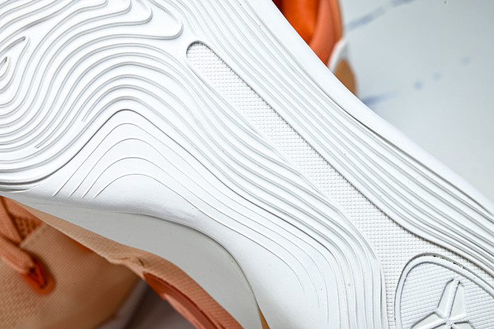IM6119-800 KOBE 9 ELITE LOW EM PROTRO ORANGE FROST/ICE PEACH/BRILLIANT ORANGE/SUMMIT WHITE