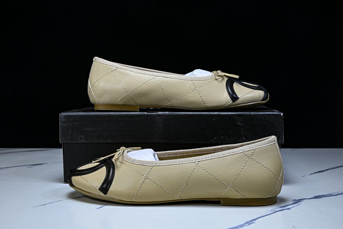 FLAT BALLET SHOES BEIGE/BLACK/BEIGE