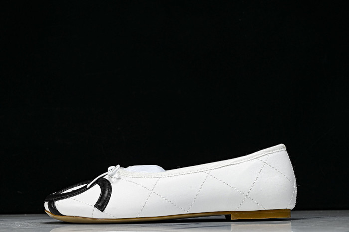 FLAT BALLET SHOES WHITE/BLACK/WHITE