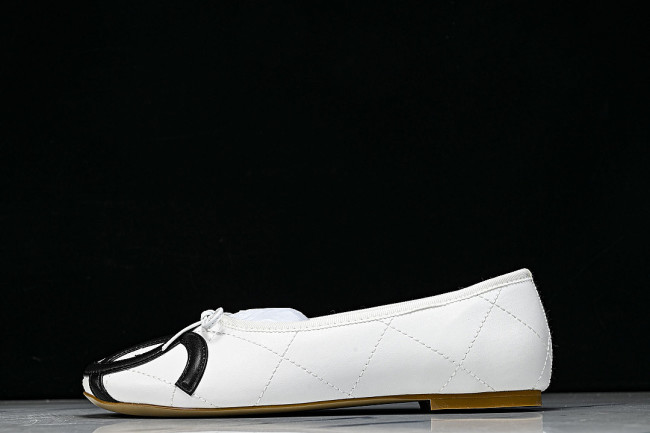 FLAT BALLET SHOES WHITE/BLACK/WHITE