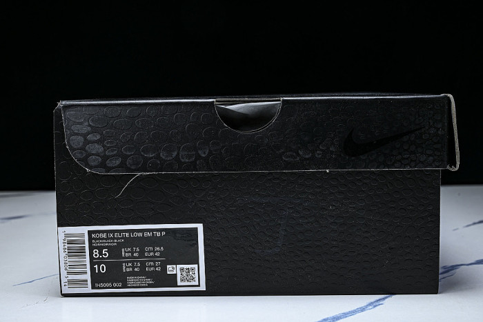 IH5095-002 KOBE 9 ELITE LOW EM PROTRO TB BLACK/BLACK/BLACK