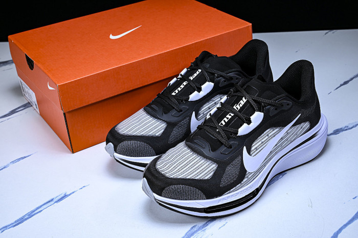 IM2541-002 AIR ZOOM PEGASUS PLUS BREATHABLE AND LIGHTWEIGHT RUNNING SHOES BLACK/WHITE 