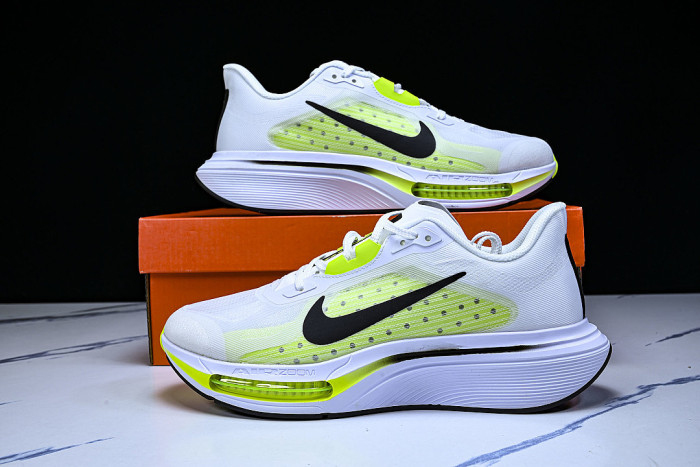 IM2541-101 AIR ZOOM PEGASUS PLUS BREATHABLE AND LIGHTWEIGHT RUNNING SHOES GREEN/LIGHT GREEN