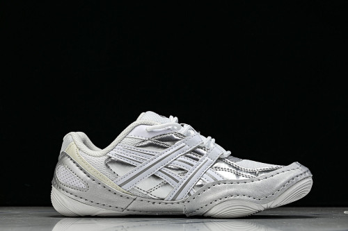 1203A879-100 HYPERSYNC RETRO BREATHABLE AND LIGHTWEIGHT GERMAN TRAINING SHOES SILVER/GREY