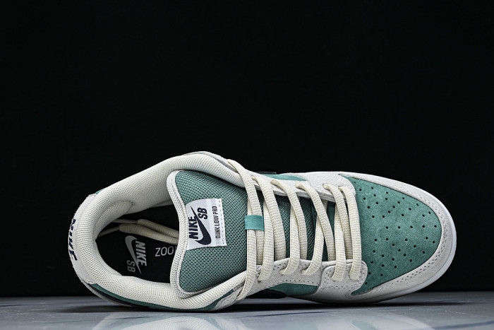 HQ1625-300 DUNK LOW CASUAL SNEAKERS DARK GREEN/LIGHT GRAY