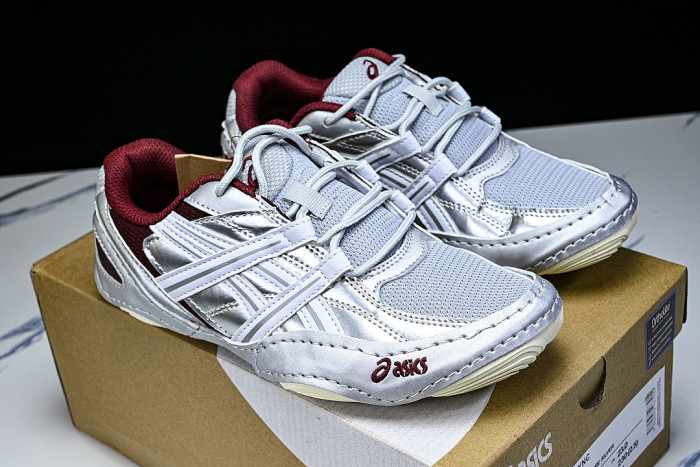 1203A879-020 HYPERSYNC BREATHABLE LIGHTWEIGHT AND THIN SOLED GERMAN TRAINING SHOES SILVER/GREY