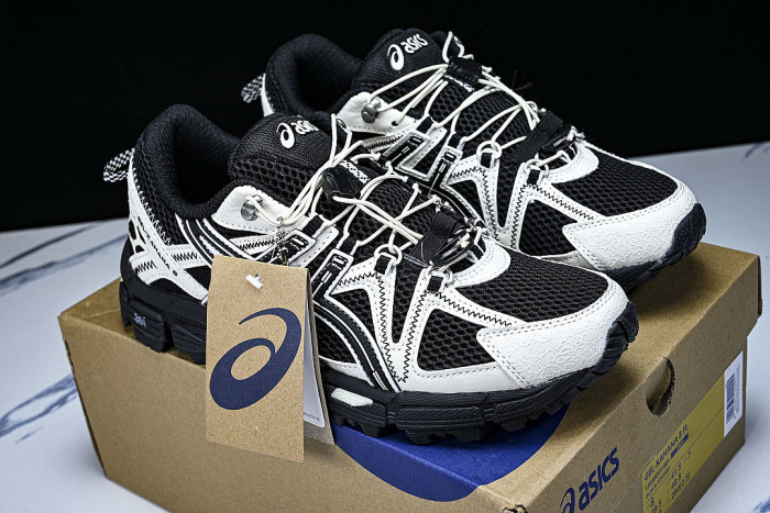 1203B031-001 OFF ROAD OUTDOOR LEISURE MOUNTAINEERING AND HIKING RUNNING SHOES WHITE/BLACK