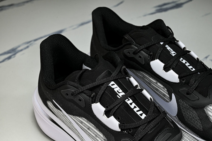 IM2541-002 AIR ZOOM PEGASUS PLUS BREATHABLE AND LIGHTWEIGHT RUNNING SHOES BLACK/WHITE 