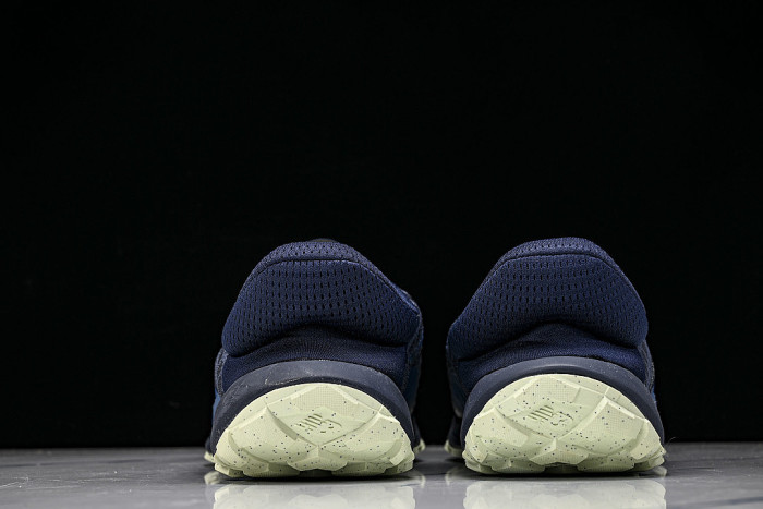 MTM10CL1 NEW BALANCE MINIMUS 10 UNISEX SPORTS AND CASUAL SHOES NAVY BLUE/MIDNIGHT BLUE