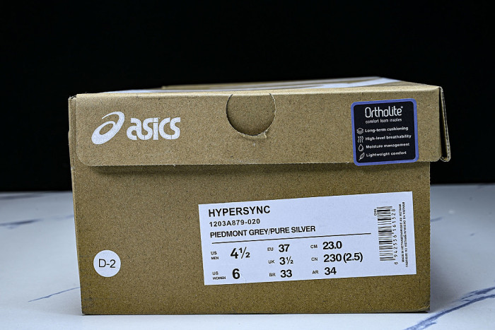 1203A879-020 HYPERSYNC BREATHABLE LIGHTWEIGHT AND THIN SOLED GERMAN TRAINING SHOES SILVER/GREY