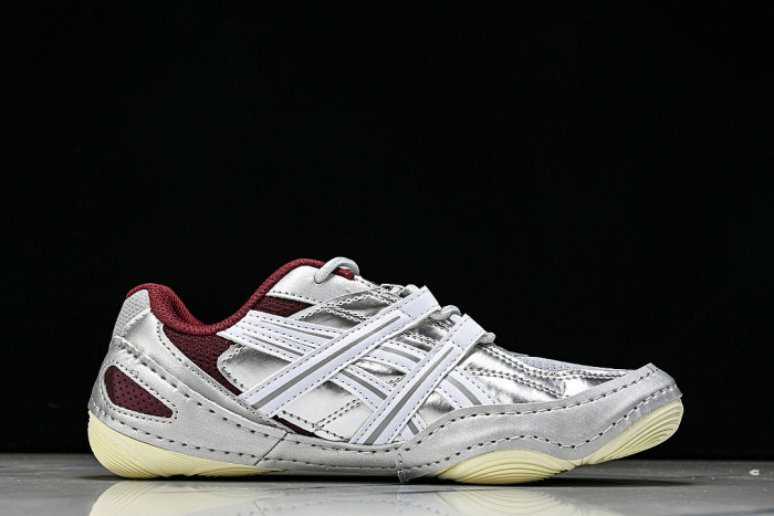 1203A879-020 HYPERSYNC BREATHABLE LIGHTWEIGHT AND THIN SOLED GERMAN TRAINING SHOES SILVER/GREY