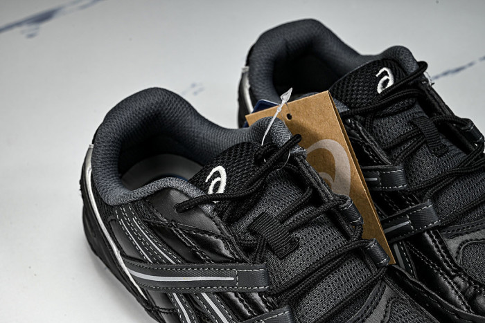1203A879-021 HYPERSYNC RETRO BREATHABLE AND LIGHTWEIGHT GERMAN TRAINING SHOES BLACK/INKINESS