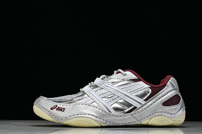 1203A879-020 HYPERSYNC BREATHABLE LIGHTWEIGHT AND THIN SOLED GERMAN TRAINING SHOES SILVER/GREY