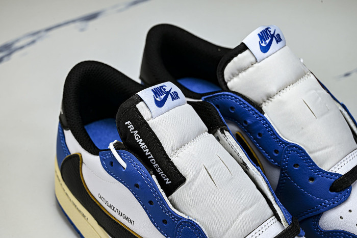 DM7866-141 TRAVIS SCOTT X AIR JORDAN 1 LOW OG AJ1 DARK BLUE/WHITE/BLUE