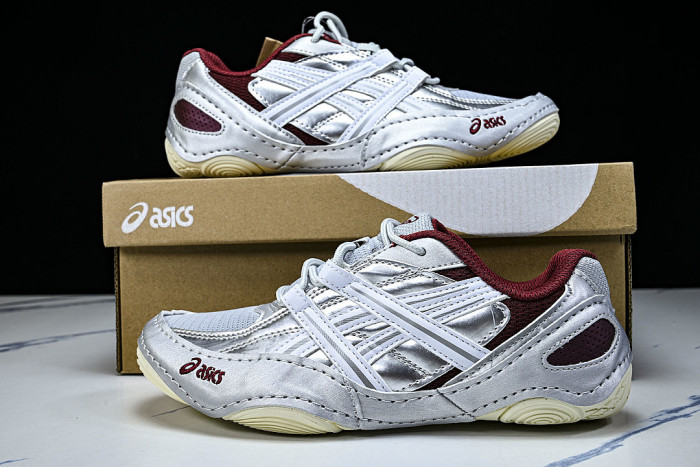 1203A879-020 HYPERSYNC BREATHABLE LIGHTWEIGHT AND THIN SOLED GERMAN TRAINING SHOES SILVER/GREY
