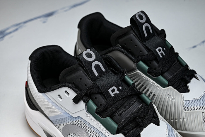 3MF30100117 ON RUNNING THE ROGER PRO FIRE GREY/WHITE/BLACK