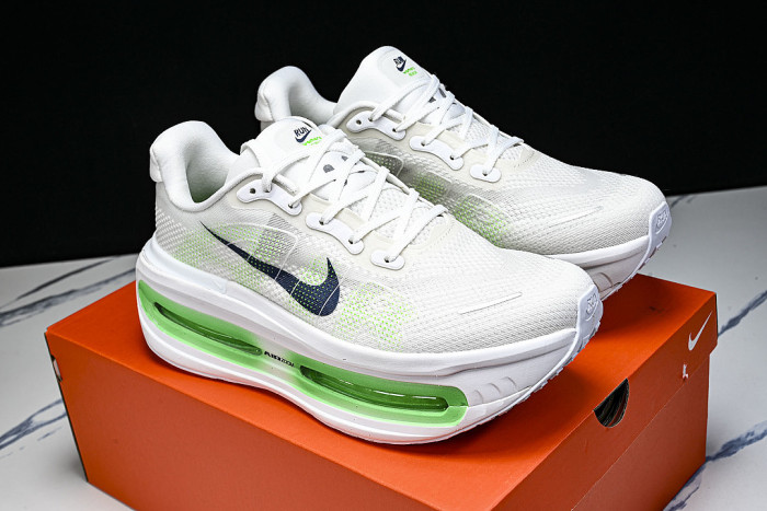 HQ2050-102 AIR ZOOM VOMERO PREMIUM WHITE/GREEN