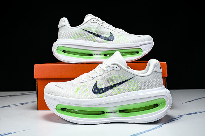 HQ2050-102 AIR ZOOM VOMERO PREMIUM WHITE/GREEN