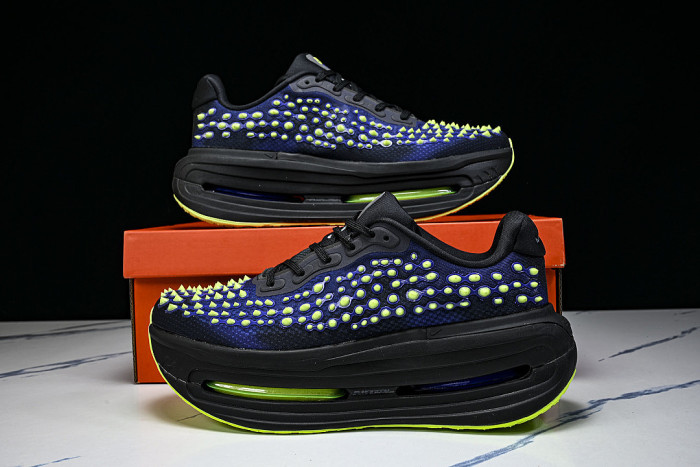 IR2168-002 VOMERO PREMIUM QS BLACK/VOLT GLOW/RUSH VIOLET/BLACK