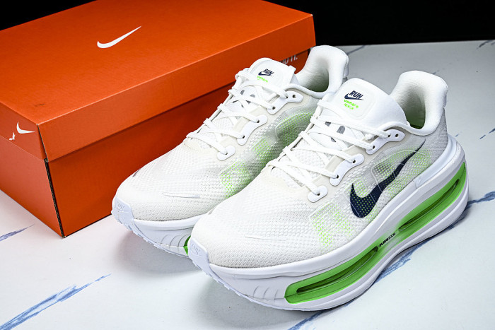 HQ2050-102 AIR ZOOM VOMERO PREMIUM WHITE/GREEN