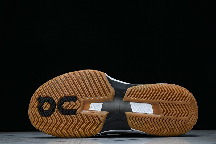 3MF30100117 ON RUNNING THE ROGER PRO FIRE GREY/WHITE/BLACK